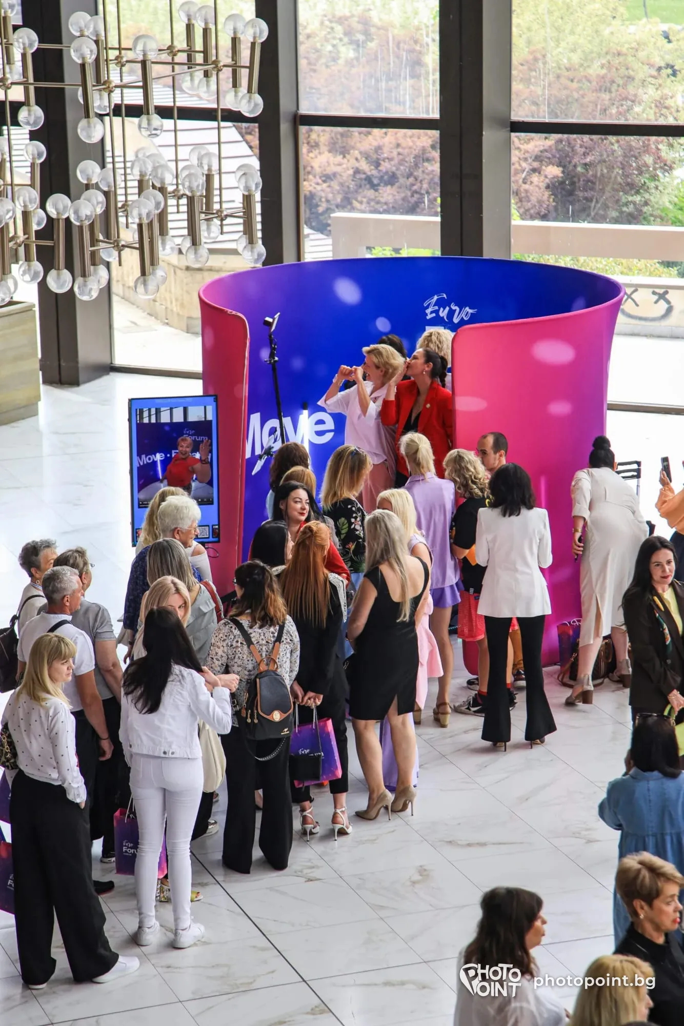 Guests waiting in front of the 360° area at a forum